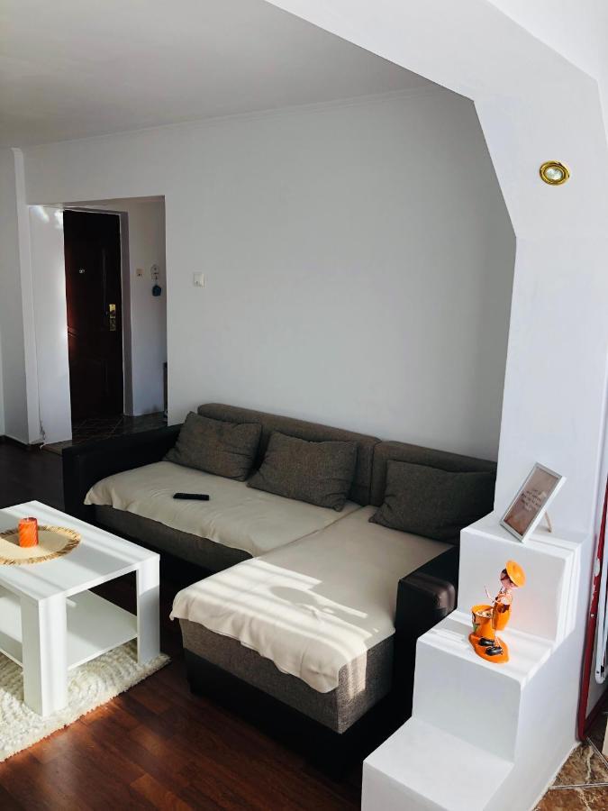 Ana-Maria Home Ramnicu Valcea Exterior photo